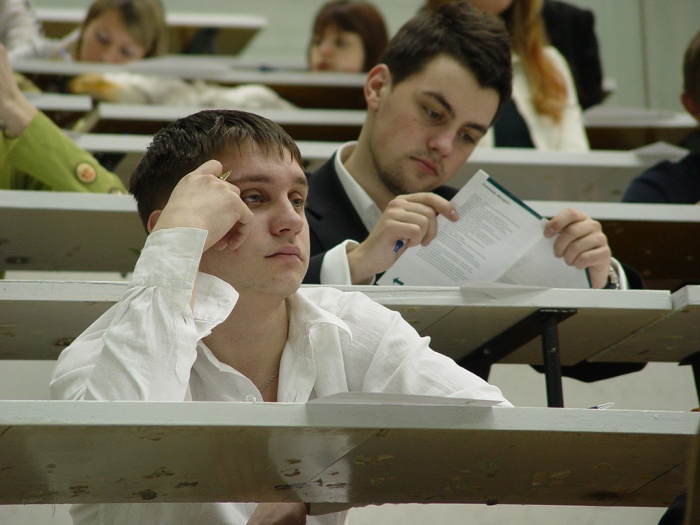 Установлен перечень ВУЗов, которые имеют право на проведение дополнительных профильных экзаменов в 2011 году