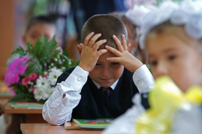 С 1 февраля 2012 года будут принимать в первый класс детей из разных районов Москвы