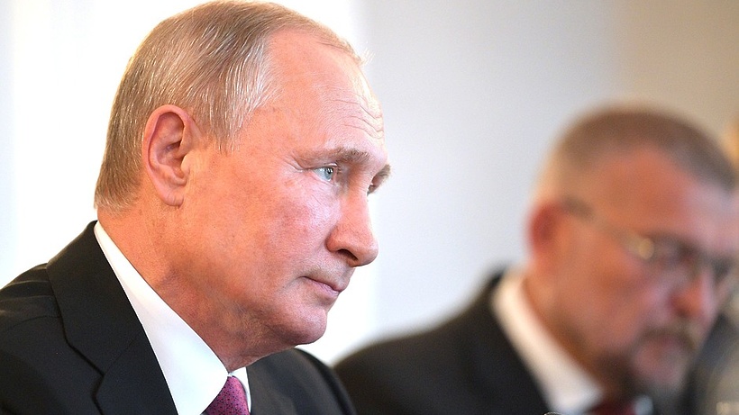 Путин поручил разобраться с проблемой сертификации оборудования в России
