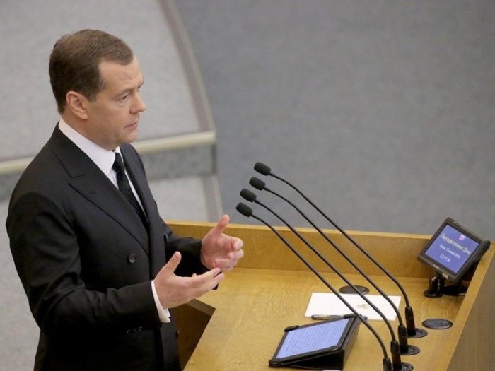 Медведев отчитался о деятельности Правительства РФ: о тарифах, пособиях, вкладах и др.