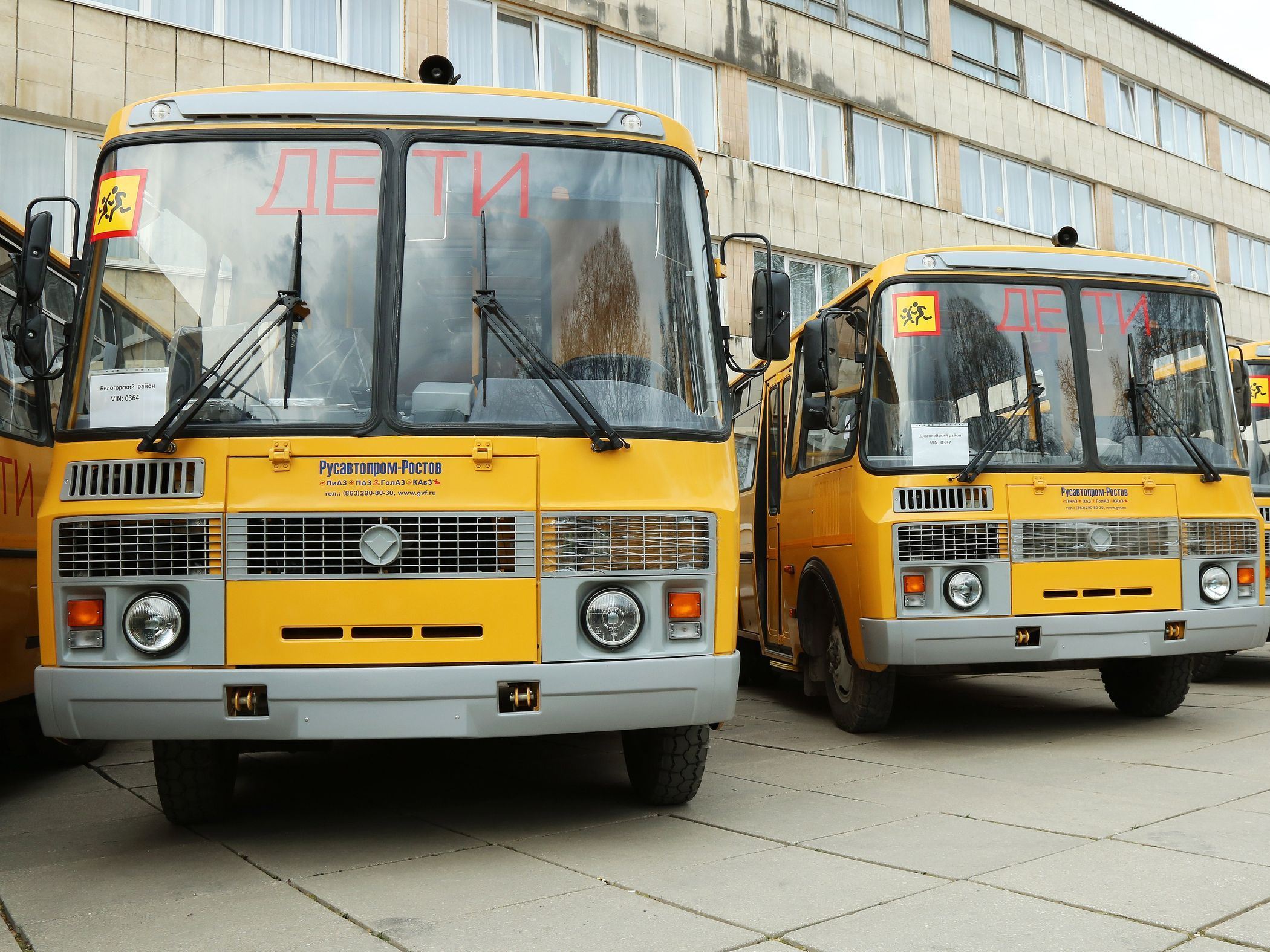 Минобрнауки потратит 3 млрд рублей на закупку новых школьных автобусов