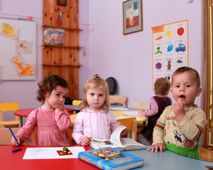 Новые правила постановки малышей в сад ведут к ликвидации яслей в Москве
