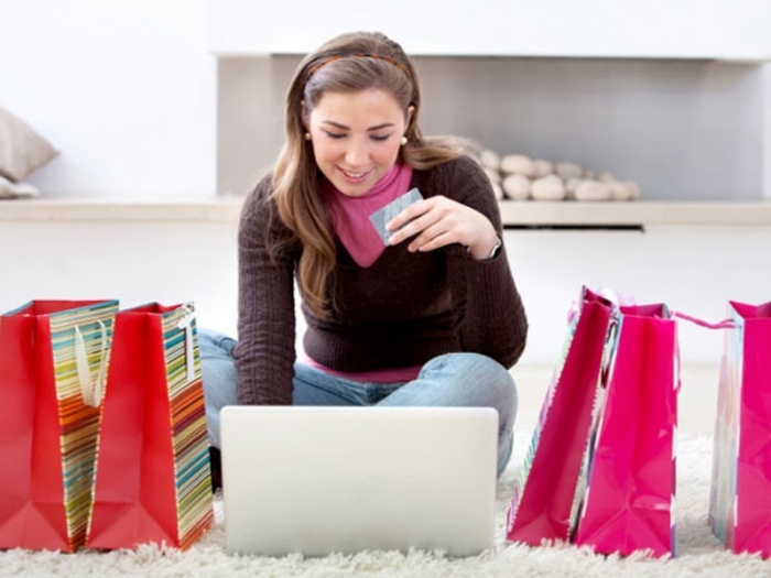 Почему выгодно покупать одежду в интернет-магазинах