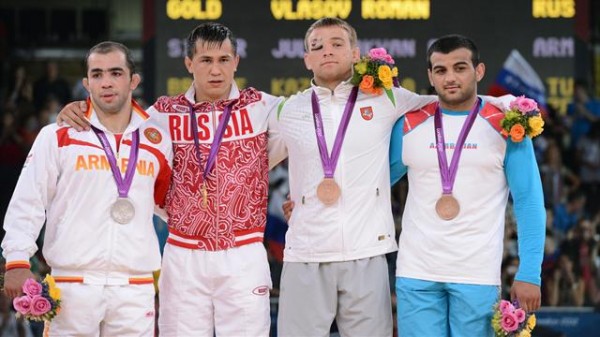 За выходные дни Олимпийская сборная России поднялась на девятую строку командного зачета медалей. Фотографии призеров