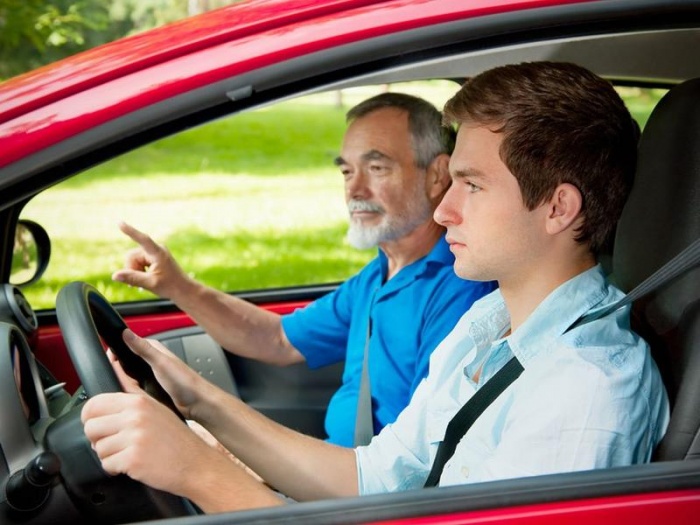 Обучение водителей будет проводиться по новым правилам и усложненным экзаменам