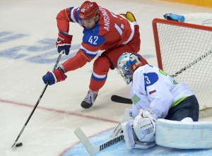 Матч по хоккею. Россия - Словакия. Мужчины. 1:0 в пользу россиян
