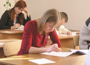 Результаты ГИА по русскому языку и математике для 9-ых классов можно посмотреть в Интернет