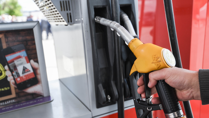 Цены на бензин в России выросли на 0,2% в августе