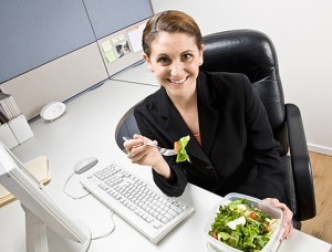 Как и где надо обедать, чтобы сохранить продуктивность и здоровье?