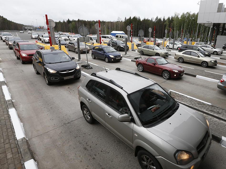 Автодор: в России будет не менее 2000 км платных дорог к 2018 году