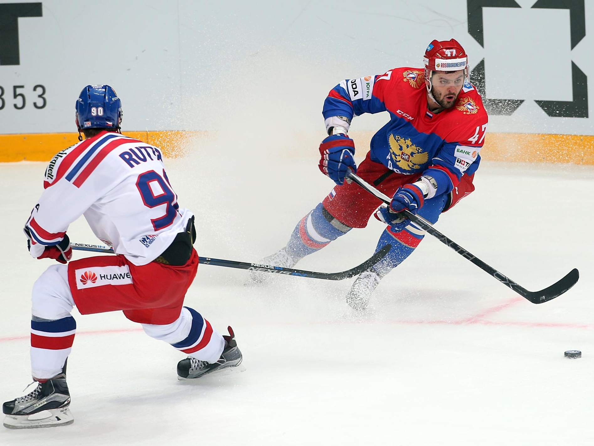 Сборная России по хоккею досрочно выиграла Евротур