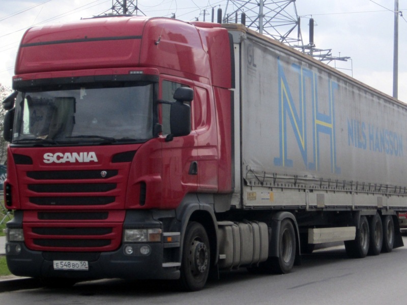В Украине ввели услугу «сопровождение российских грузовиков»