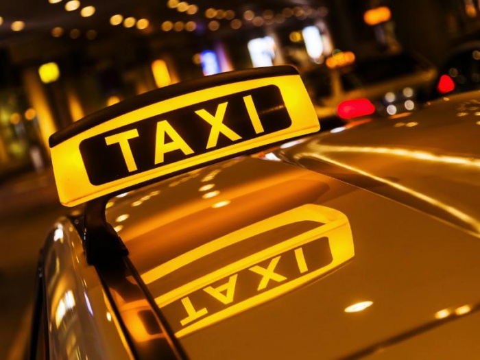 Агрегаторам такси могут запретить самим устанавливать тарифы. Изменения в законопроект о такси