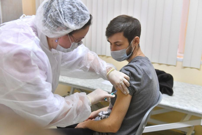 Россиянам будут предоставлять оплачиваемые выходные после вакцинации
