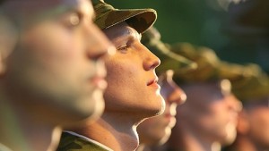 Военнослужащие, проходящие службу по призыву во Внутренних войсках МВД России, будут получать ежемесячную надбавку