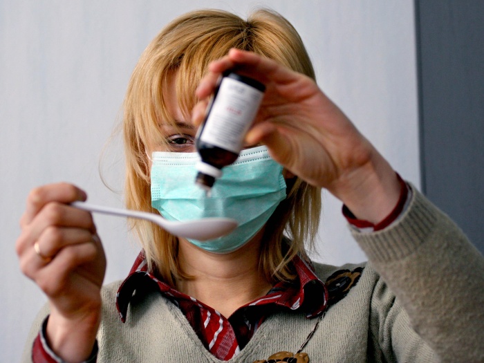 Что убережет от гриппа и его последствий: медицинские маски, народные средства или противовирусные препараты