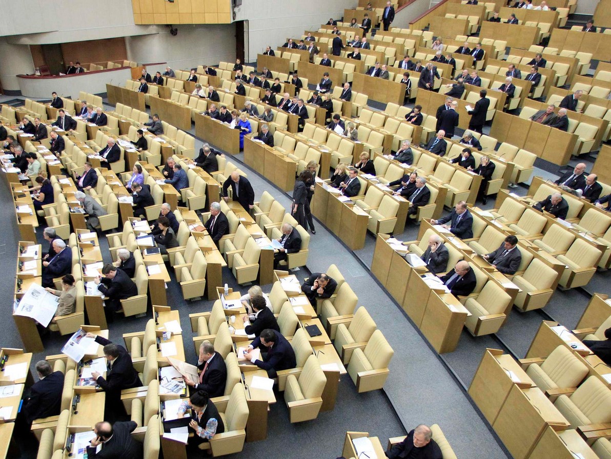 Депутаты Госдумы будут лично подписывать обращения граждан
