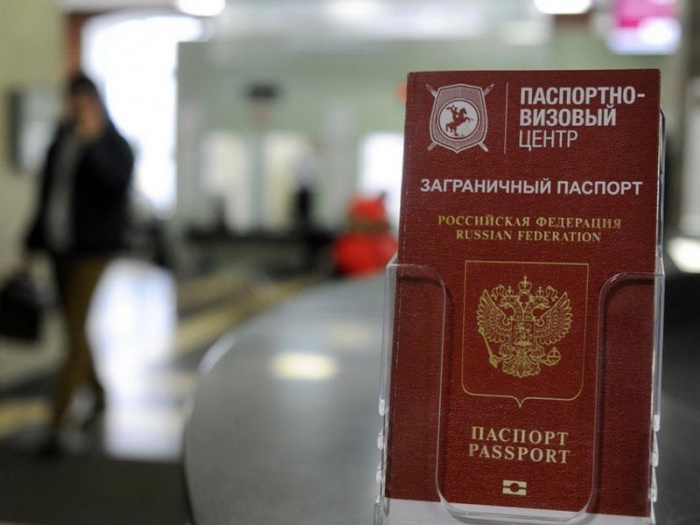 Для въезда на Украину россиянам потребуется загранпаспорт