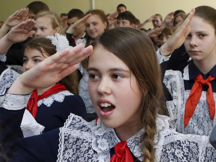 Российское движение школьников будет вне политики