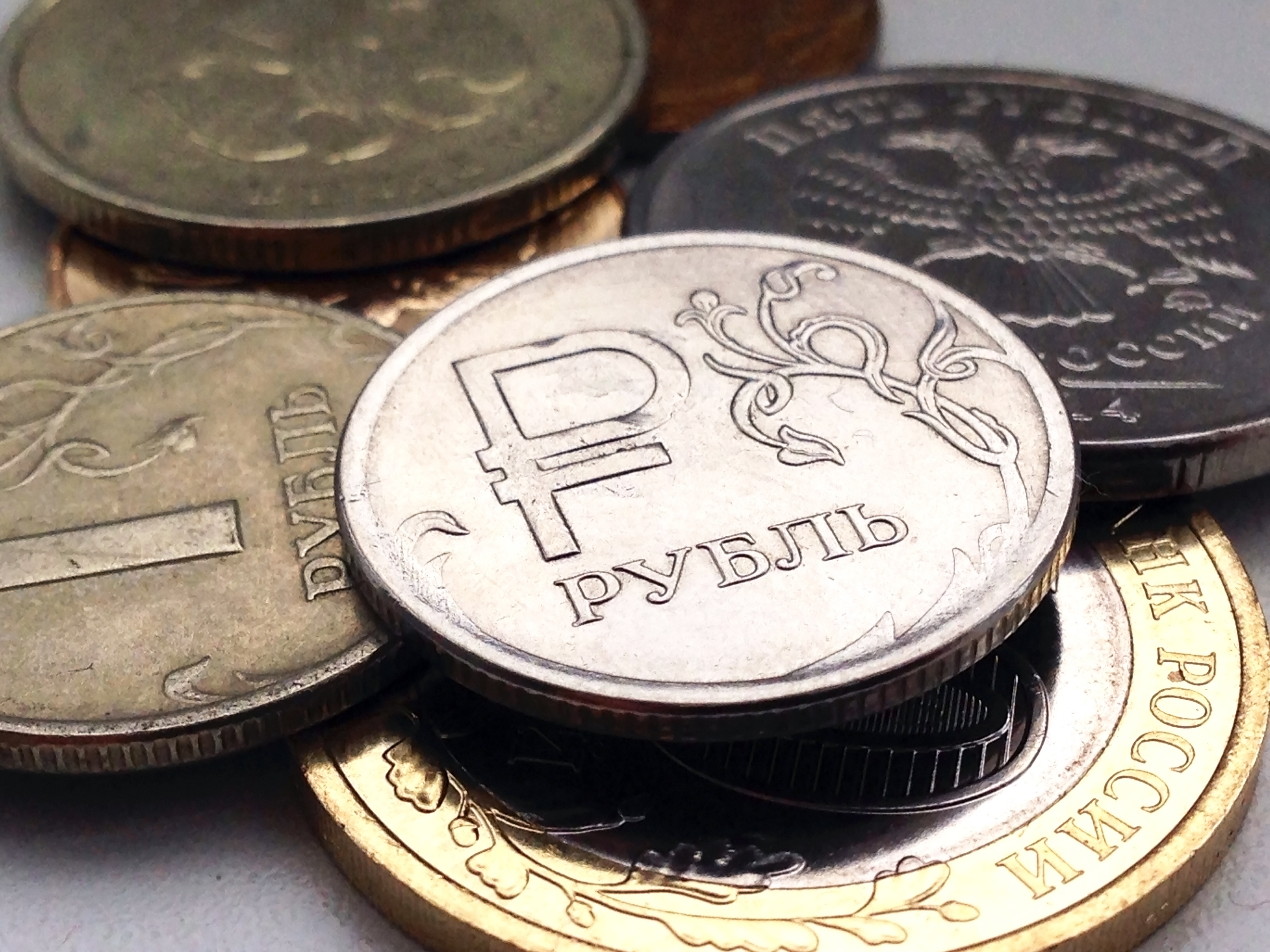 Аналитики обещают рост курса рубля в 2017 году 