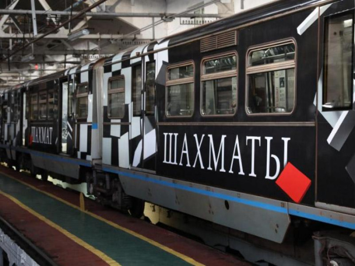 Тематический поезд «Шахматы» начал курсировать в столичном метро