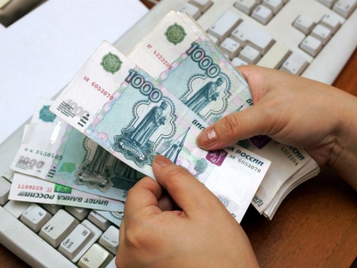 МРОТ хотят повысить до 6700 рублей