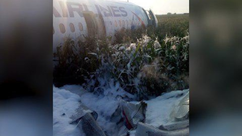 Стали известны подробности аварийной посадки самолета в Раменском округе