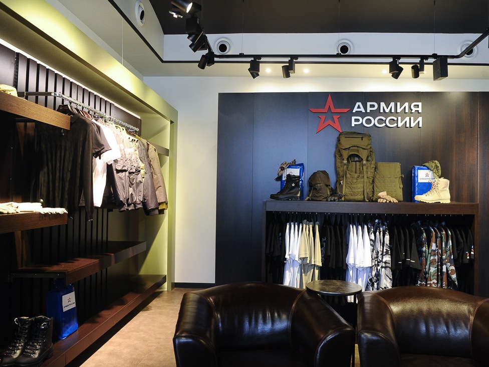 В Москве открылся флагманский салон "Армия России"