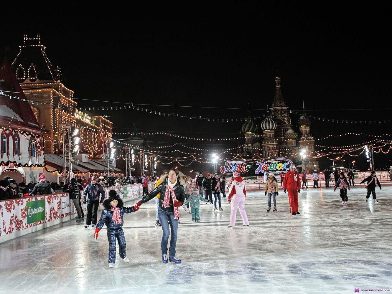 13 ноября в Москве открылся сезон катков