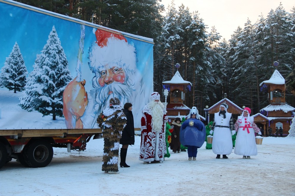 Дед Мороз из Великого Устюга отправит в подарок Крыму новогоднюю елку