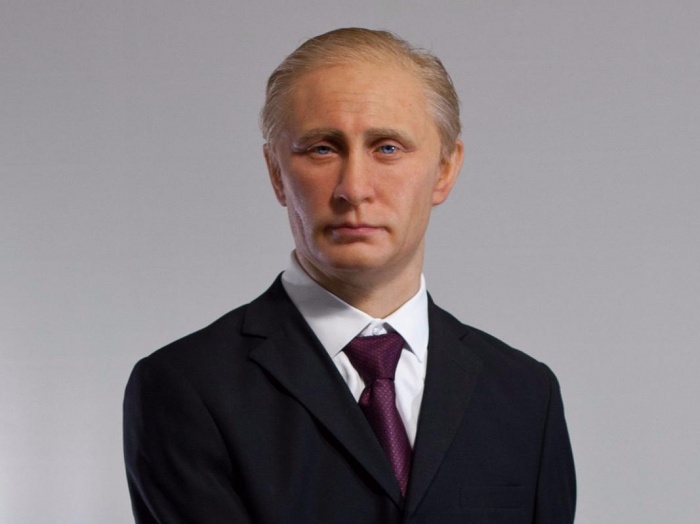 Восковую фигуру Путина установили в сербском музее