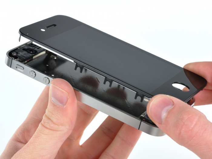 Где можно недорого заменить стекло на iPhone 5c?