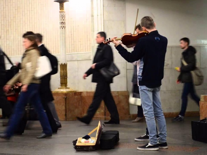 20 площадок выделено для уличных музыкантов в Москве