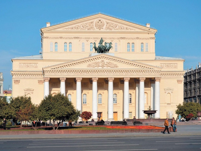 Два спектакля Большого театра будут транслировать в Москве на Театральной площади