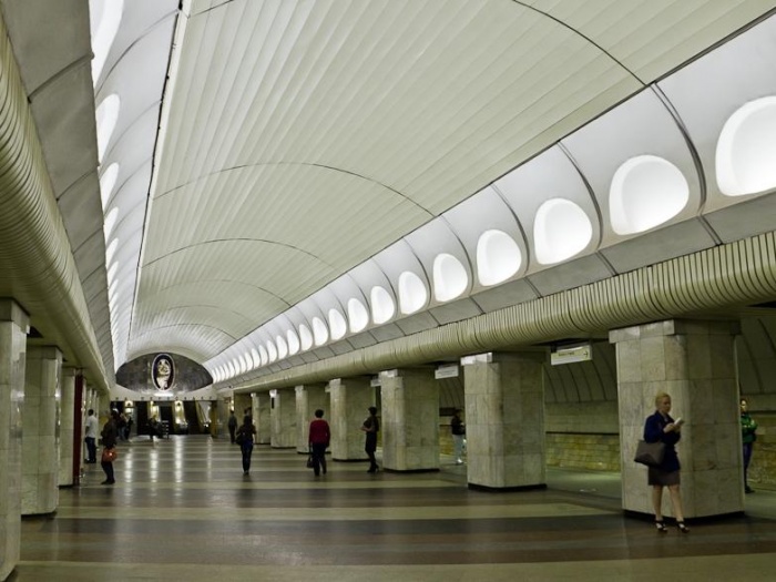 В Москве вестибюли девяти станций метро временно закроют в выходные