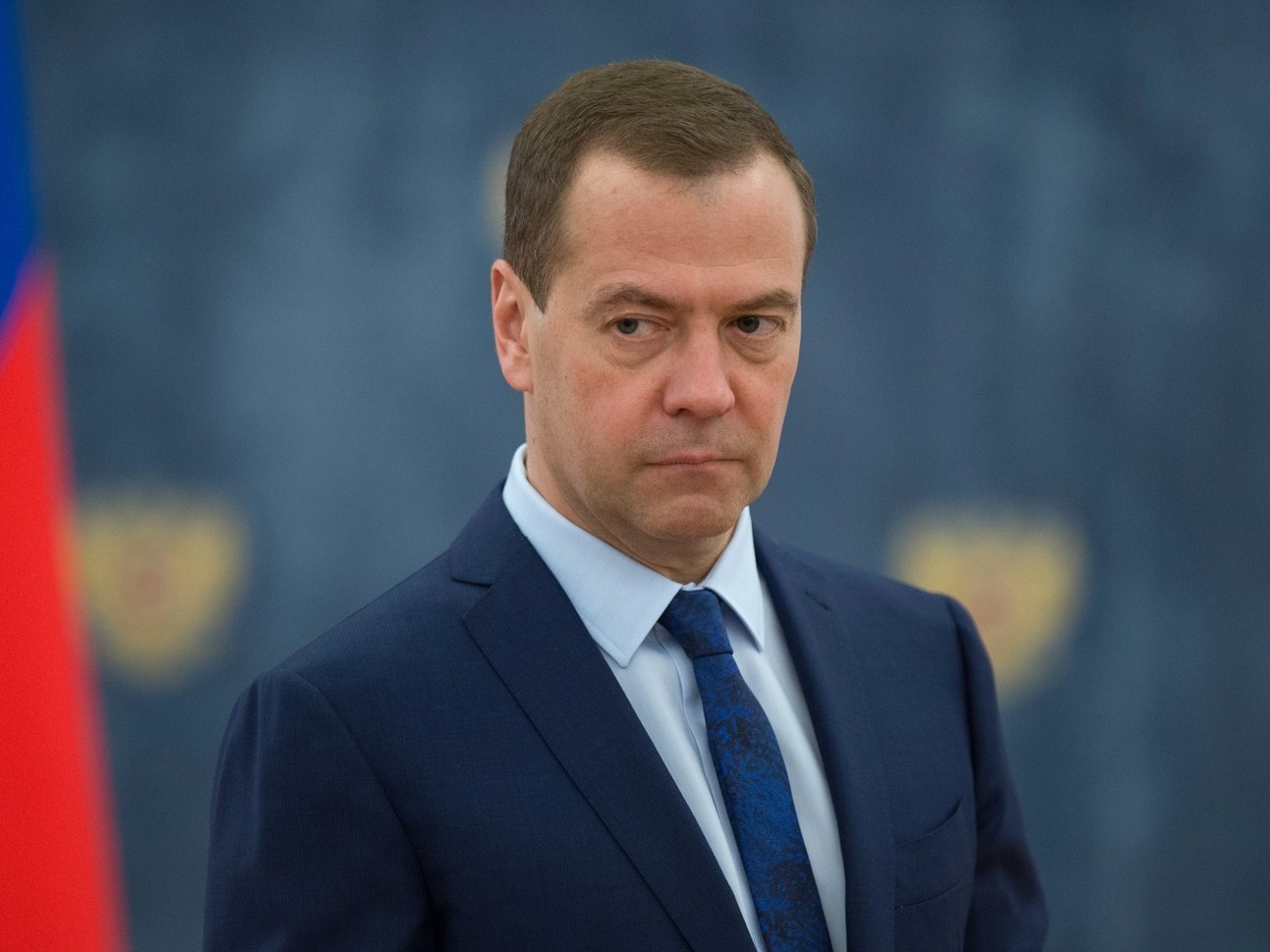 Медведев поручил возобновить торгово-экономические отношения с Турцией
