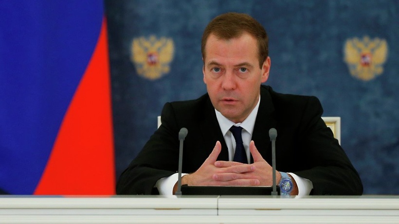 Медведев призвал решить ситуацию в стране с недобросовестными подрядчиками