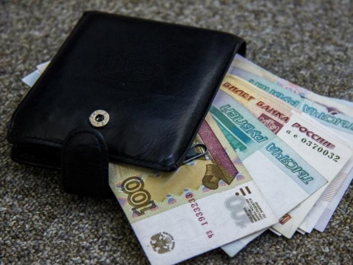 Россиян с маленькой зарплатой хотят освободить от подоходного налога