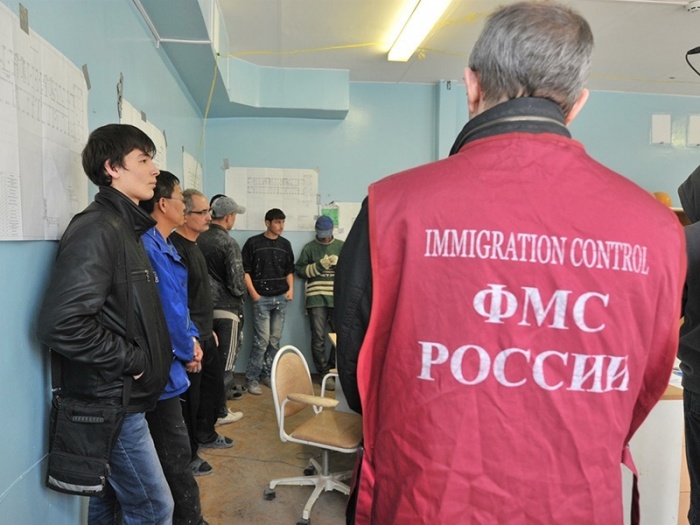 В России вводят новый вид визы для временно проживающих иностранцев