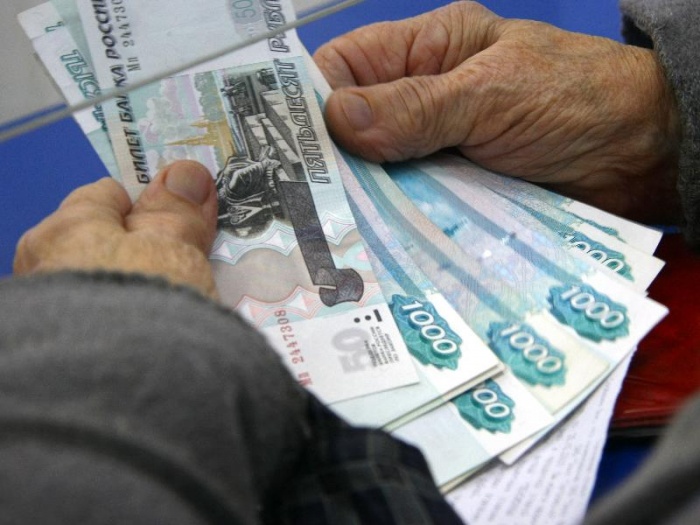 Кому доплатят к пенсии до 50 тысяч рублей. Что готовят депутаты Героям труда и народным артистам?