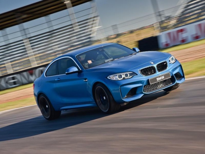 BMW представит две версии купе M2