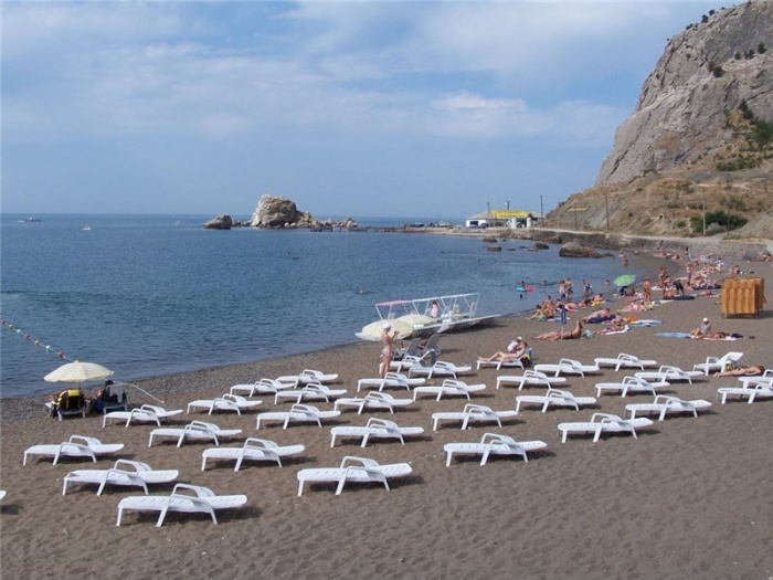 В Крыму насчитывается 500 официальных пляжей