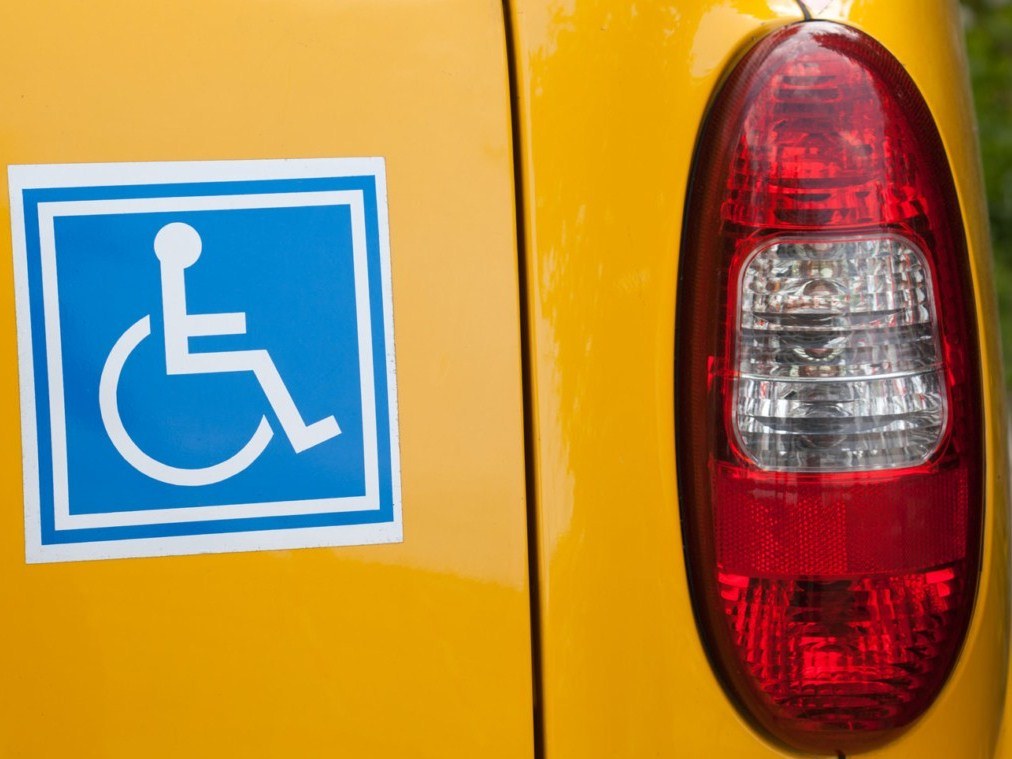 Инвалидам могут быть предоставлены льготы по транспортному налогу