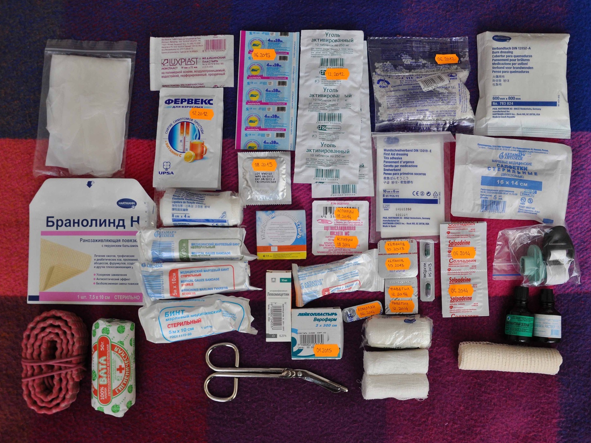 В самолетах РФ появятся аптечки с обязательным перечнем лекарств