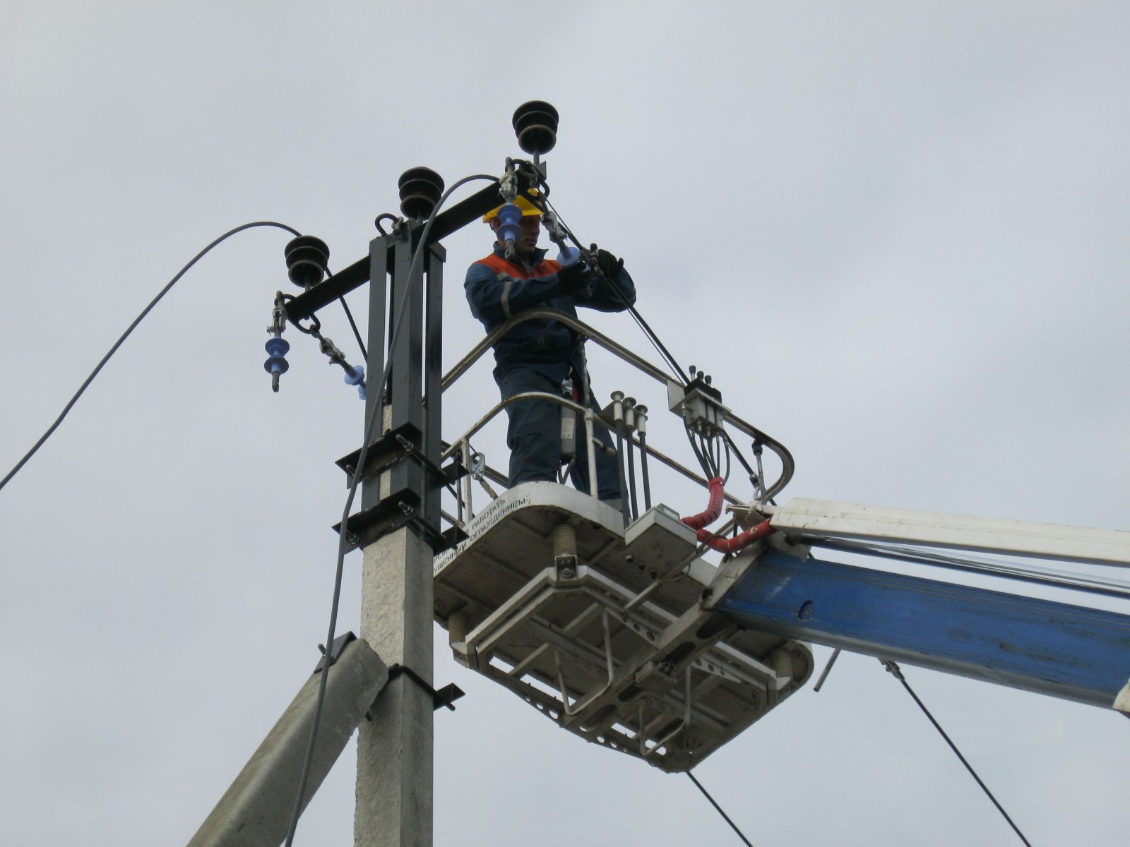Более 1,4 тыс. км линий электропередачи провели за три года в Новой Москве