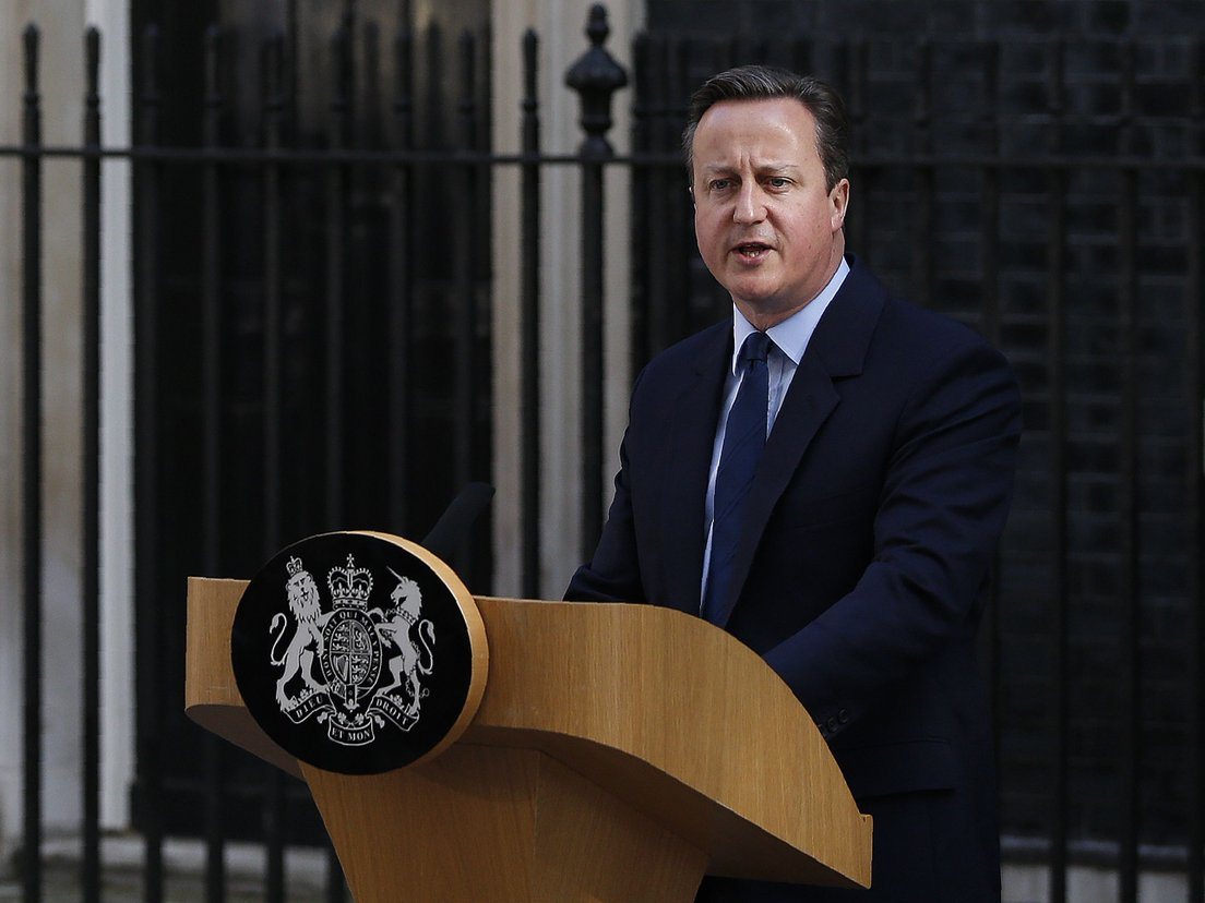 Великобритания выходит из ЕС. Дэвид Кэмерон уйдет в отставку к осени 2016 года