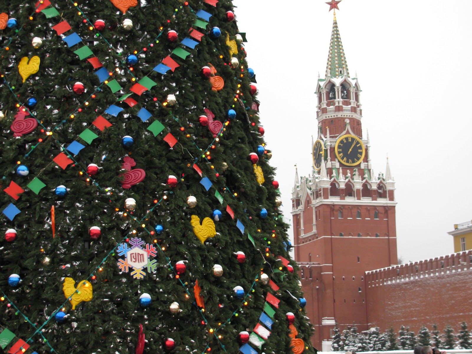 Светящийся луна-парк станет главным новогодним украшением Москвы