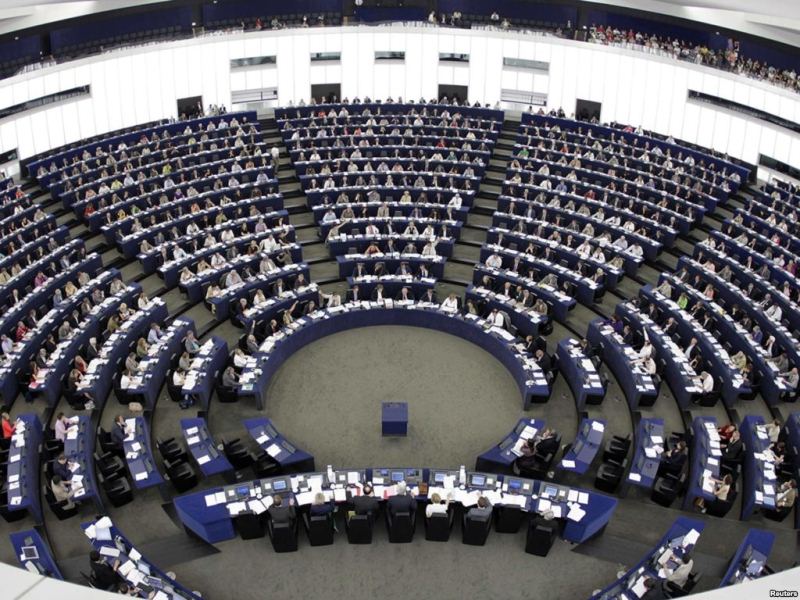 Европарламент хочет внести санкции в отношении России из-за Савченко
