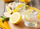 Лимон и его уникальные свойства: от каких болезней избавляет лимонная вода