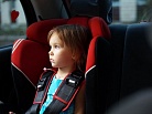 В Госдуме обсудили ответственность за оставление детей в машине